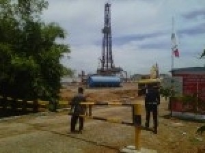 Atasi Semburan Liar Sumur Talang Jimar; Warga Diungsikan, Lokasi Disterilkan