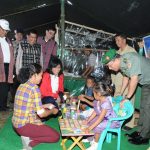 Warga Perbatasan Indonesia-Timor Leste Terima Bantuan Pertamina dan TNI AD