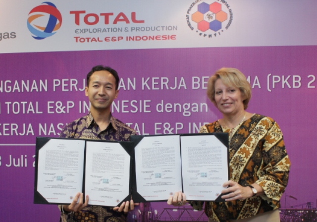 Total E&P dan Serikat Pekerja Teken Perjanjian Kerja Bersama Periode 2013-2015