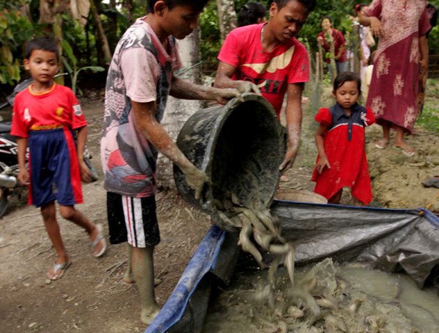 Geliat Mandiri Warga Tanah Berongga