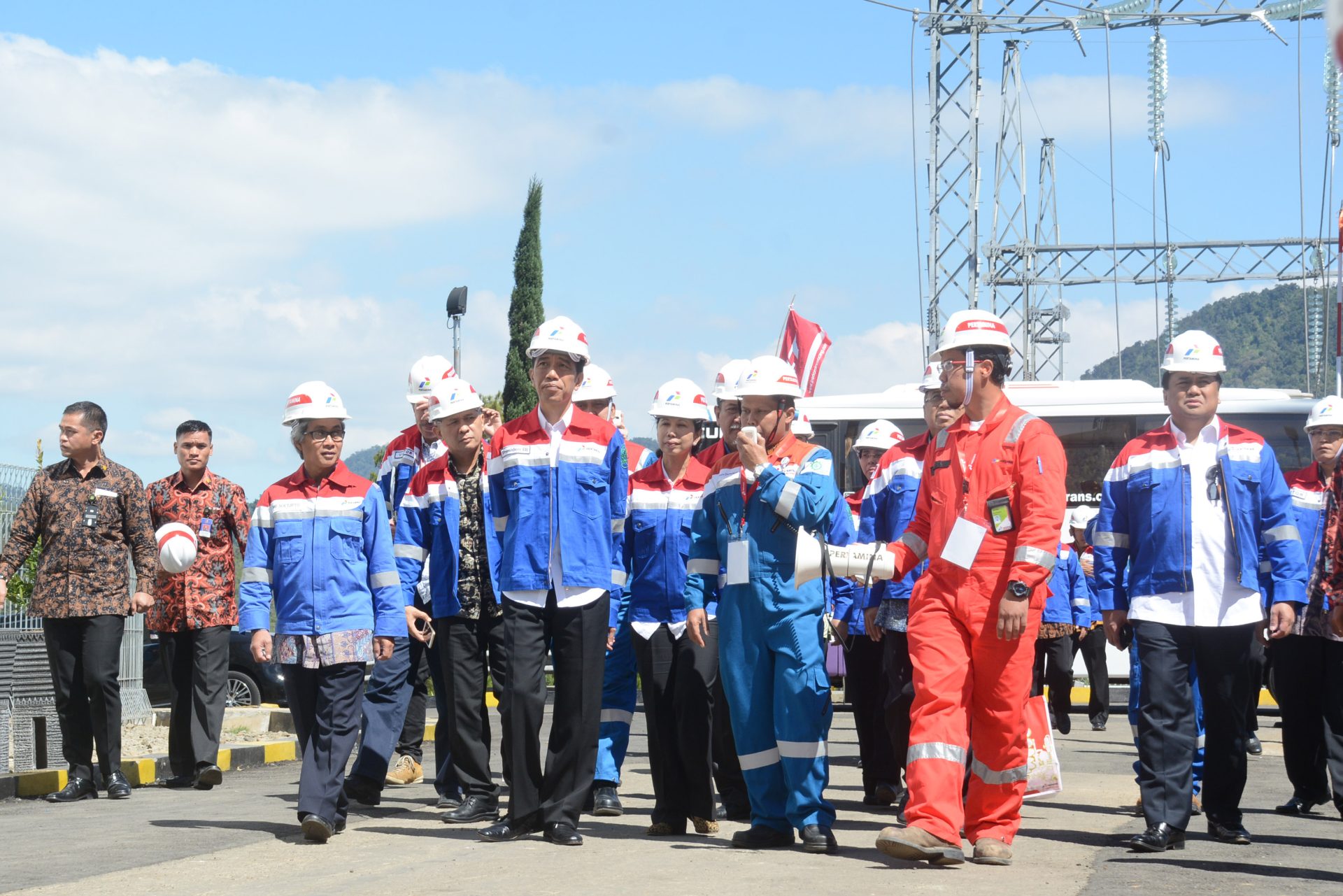 Resmikan Proyek Warisan SBY, Presiden Jokowi  Kritik Kebijakan Energi yang Tidak  Berpihak Pada Energi Ramah Lingkungan