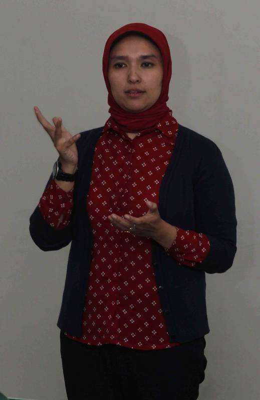 Wawancara DR Risna Risnawaty: Perlu Kesungguhan dalam Pelaksanaan CSR untuk Dapat Proper Emas