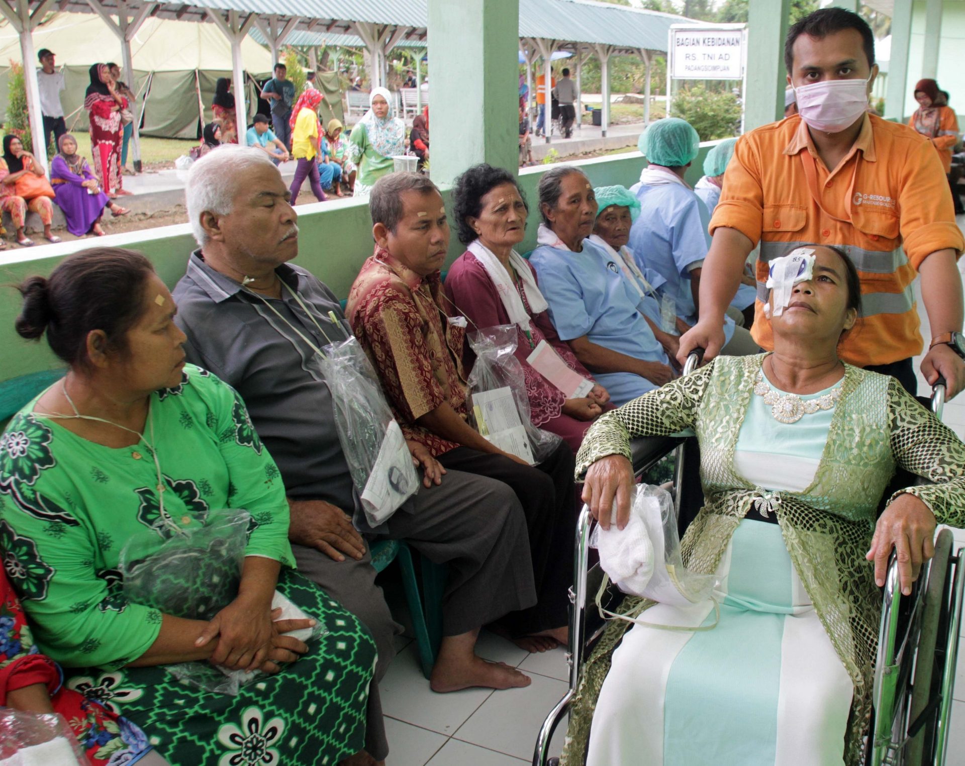 Tambang Emas Martabe Operasi Katarak 730 Orang