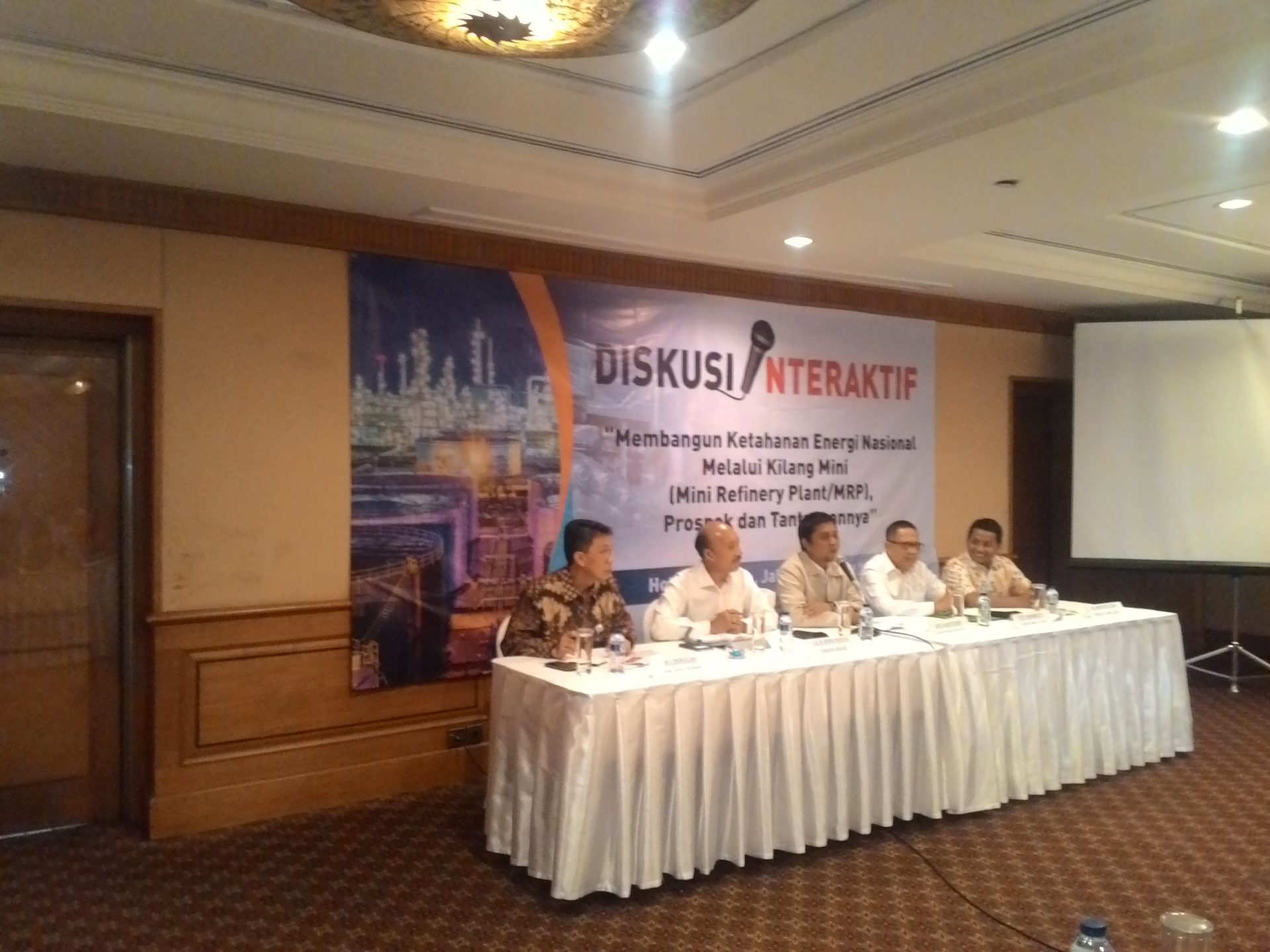 Regulasi Pengelolaan Kilang Minyak Mini  Tuntas Pertengahan Tahun Ini