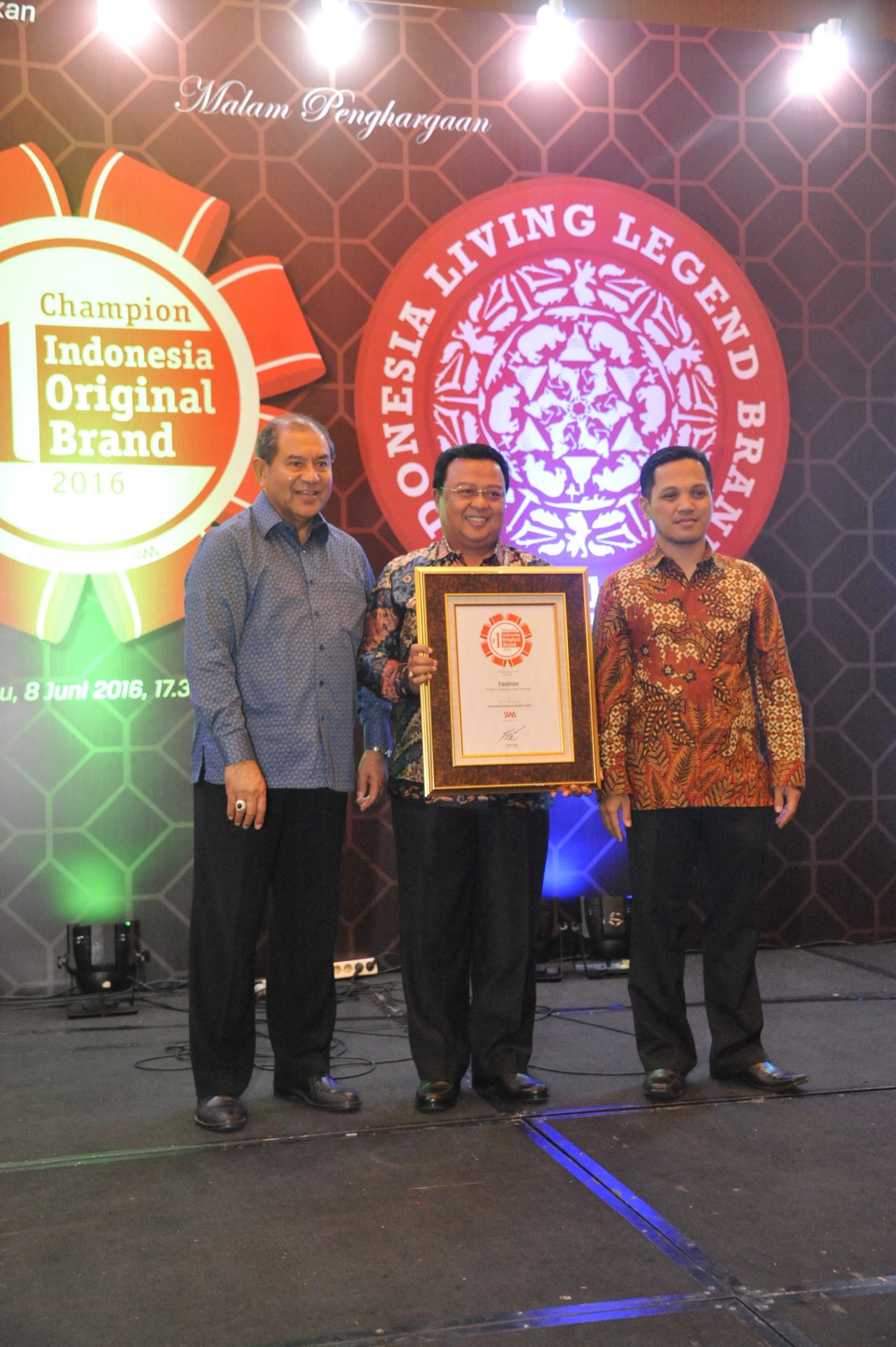 Fastron Raih Penghargaan Indonesia Original Brands 2016
