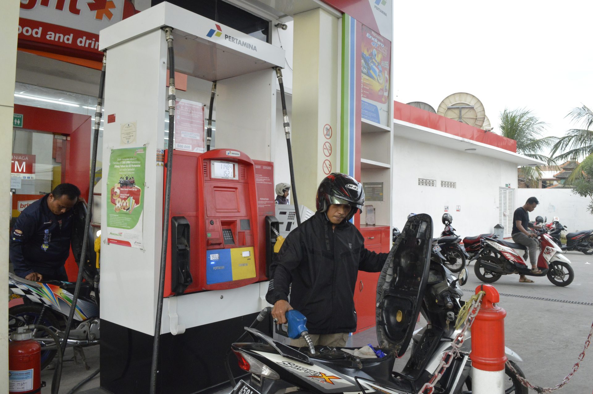Harga Minyak Dunia Diatas US$50 per Barel,  Pertamax Tembus Rp8.000 per Liter