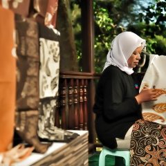 Mengangkat Martabat Batik Riau