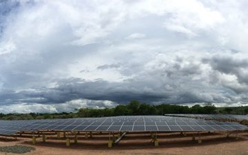 Pengembangan Panel Surya Perumahan Hemat Pasokan Listrik PLN