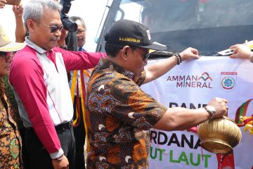 Petani Binaan Amman Mineral Ekspor Rumput Laut ke China