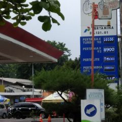 Selisih Harga BBM Makin Lebar, Penyelewengan dan Kelangkaan Mulai Merebak