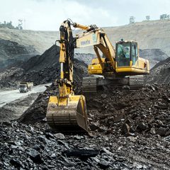 Aktivitas Penambangan Tertahan, Laba Bersih Samindo Semester I Tertekan