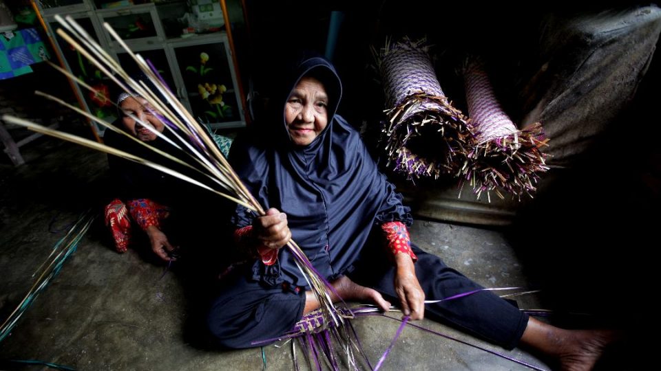 Kelompok Serasi, Mengubah Gulma Tanaman Liar Jadi Kerajinan Bernilai Ekonomi