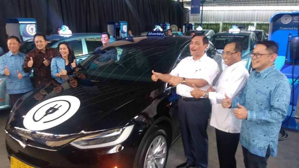 Pertama di Indonesia, Bluebird Luncurkan Armada Taksi Bertenaga Listrik