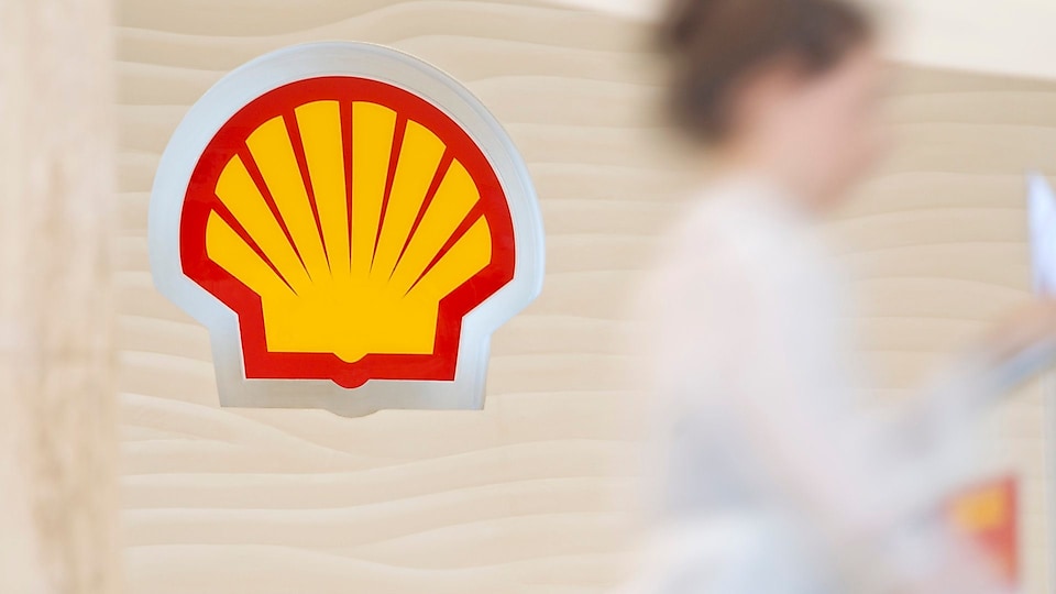 Shell “Minggat” dari Bisnis BBM di Indonesia, Bahlil Klaim Iklim Investasi Baik-baik Saja