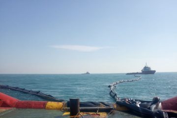 Pertamina Kerahkan Lima Giant Octopus dan 2.000 Meter Static Oil Boom