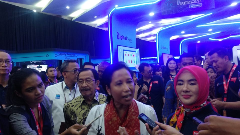 Tingkatkan Pelayanan, Menteri BUMN Minta PLN Tambah Infrastruktur