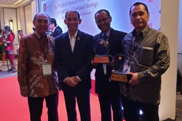 CSR Berau Coal Dampingi Komunitas Adat Punan Basap Raih ASEAN Energy Awards