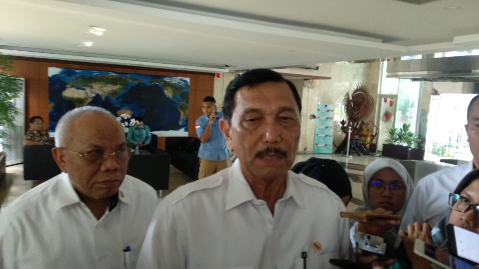 Panggil Menteri ESDM dan Pertamina,  Luhut Minta Proyek Kilang Dipercepat