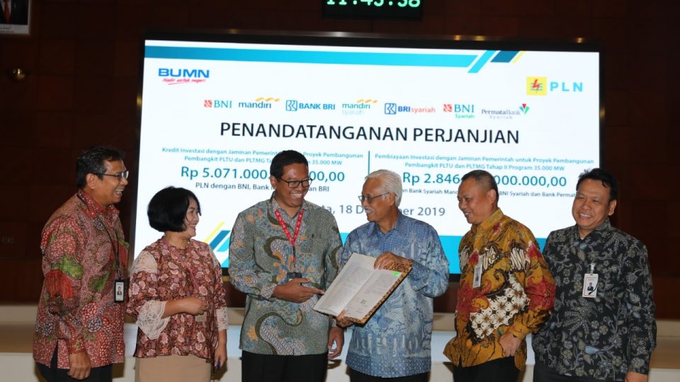 Bangun PLTU dan PLTMG, PLN Tambah Utang Lagi Rp7,91 Triliun