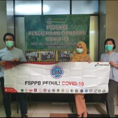 Peduli Pandemi Corona, Federasi Serikat Pekerja Pertamina Salurkan APD ke Tim Medis RSUD Bekasi