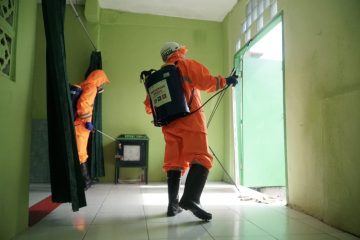 Pertamina Lakukan Penyemprotan Desinfektan Sembilan Titik Fasilitas Umum di Balikpapan