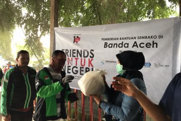 Pertamina Foundation dan Friends Entertainment Bagikan Sembako di 11 Kota