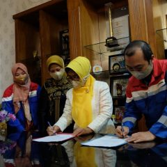 Cegah Covid-19, Pertagas Serahkan Bantuan Masker dan Wastafel Portable ke Pemkot Bontang