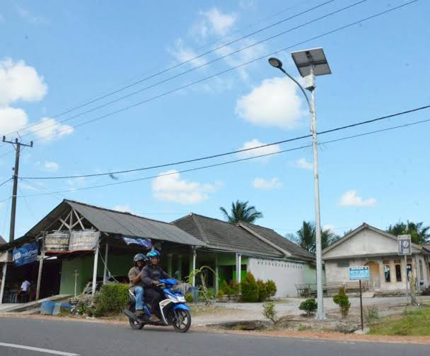 Penetapan PT LEN Sebagai Pemenang Lelang Penerangan Jalan Umum Tenaga Surya Dipertanyakan