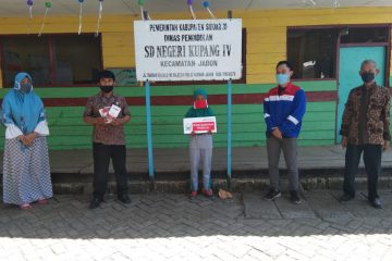 Pertagas East Java Area Bantu Kebutuhan SD Daring di Sidoarjo