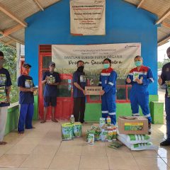 Dukung Pertanian Ramah Lingkungan, Pertagas OWJA Serahkan Pupuk Organik Ke Petani Cilamaya