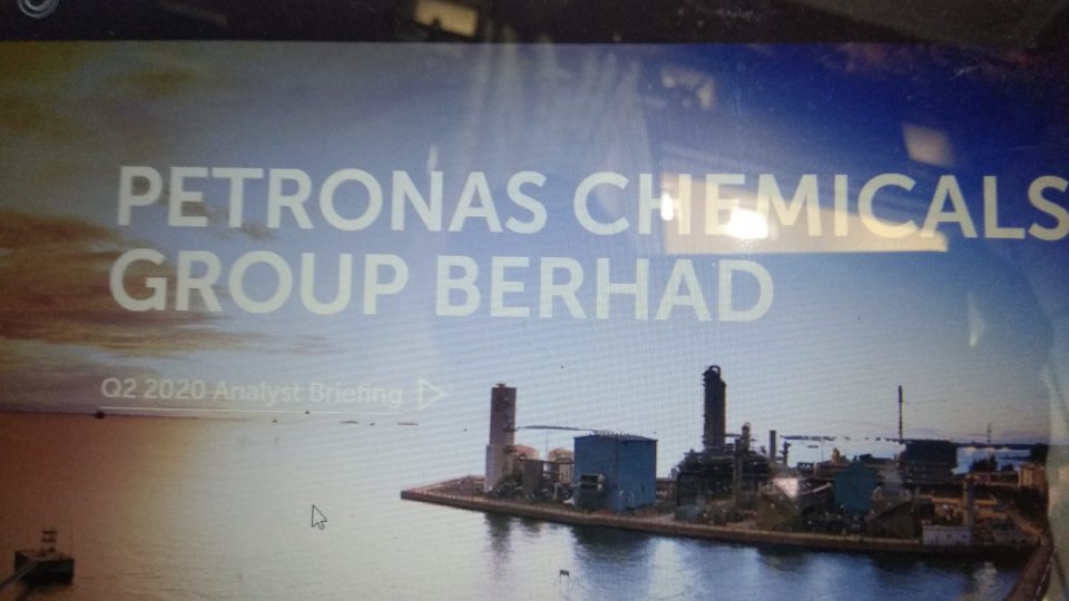 Gandeng AKR, Petronas akan Pasarkan Produk Bahan Kimia di Indonesia