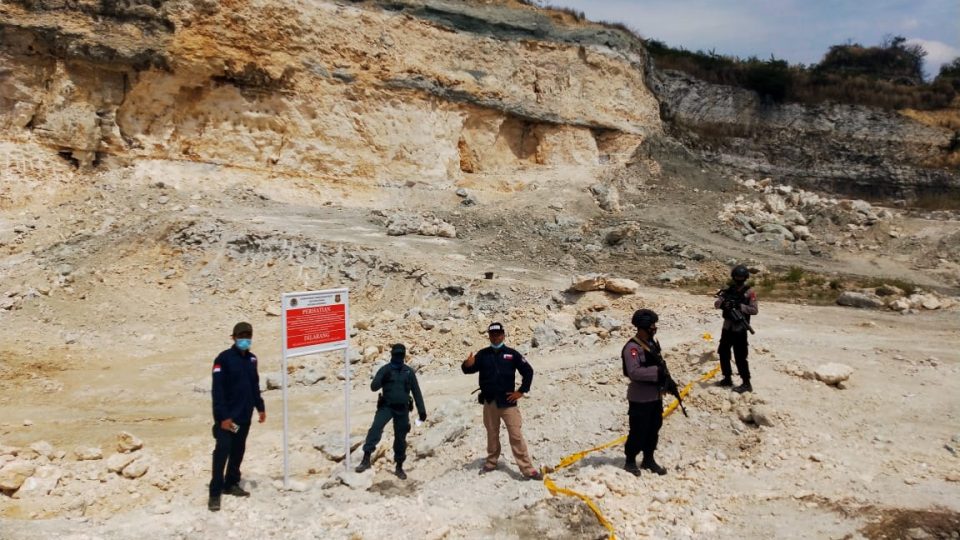 Kementerian LHK Tindak Pemilik Alat Berat Tambang Ilegal di Bogor