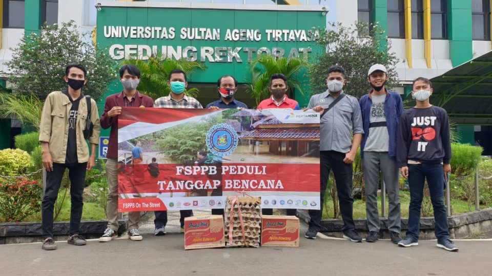 Tanggap Bencana, Federasi Serikat Pekerja Pertamina Serahkan Bantuan Banjir di Lebak