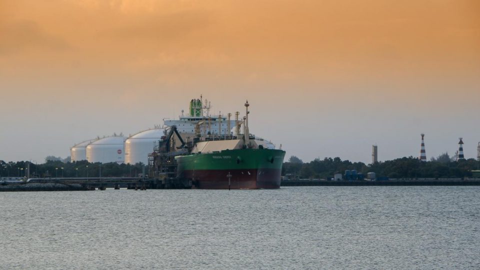 Perta Arun Gas Lakukan Pengapalan Perdana LNG dari PLB Arun ke China