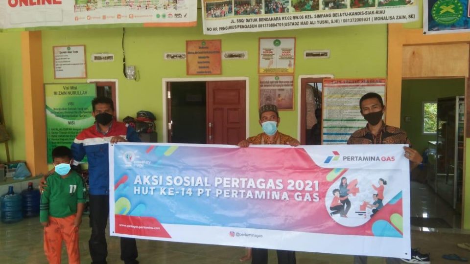 Pertagas Berbagi Bantuan Sosial di Wilayah Sekitar Proyek Pipa Minyak Rokan