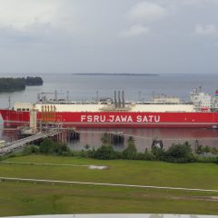 Badak LNG Tuntaskan Gassing Up and Cooling Down FSRU Jawa Satu