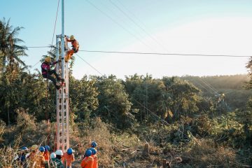 PLN Pulihkan 100% Sistem Kelistrikan Enam Kabupaten di NTT