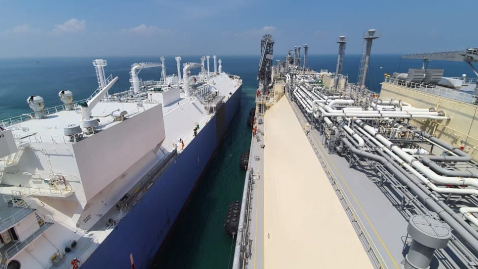 Kapal FSRU Jawa Satu Terima Kargo LNG Perdana