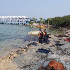 Pastikan Kondisi Terkendali, PHE ONWJ Lakukan Pembersihan di Kepulauan Seribu