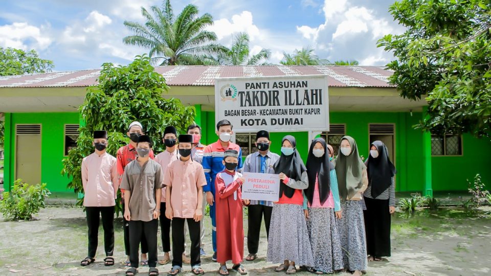 Pertagas Salurkan Santunan di Tujuh Area Operasi