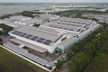 Beralih ke Energi Terbarukan, Softex Indonesia Gandeng Xurya Daya Pasang PLTS Atap