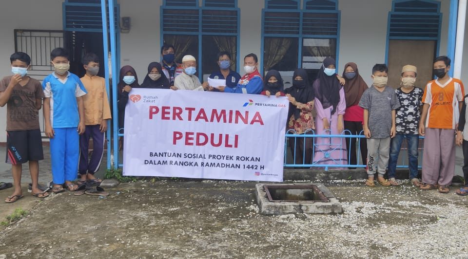 Pertagas Salurkan Santunan Ramadhan di Area Proyek Rokan