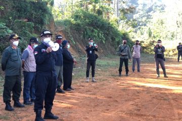 Tim Gabungan KLHK Hentikan Penambangan Emas Ilegal di Kasepuhan Cibarani