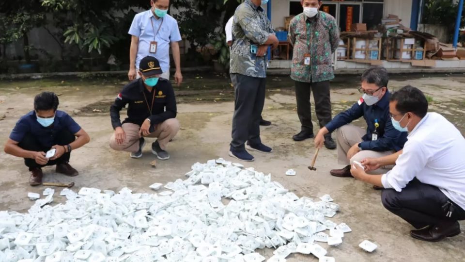 Kementerian ESDM dan Kementerian Perdagangan Musnahkan Ribuan Produk Listrik Tidak Sesuai SNI