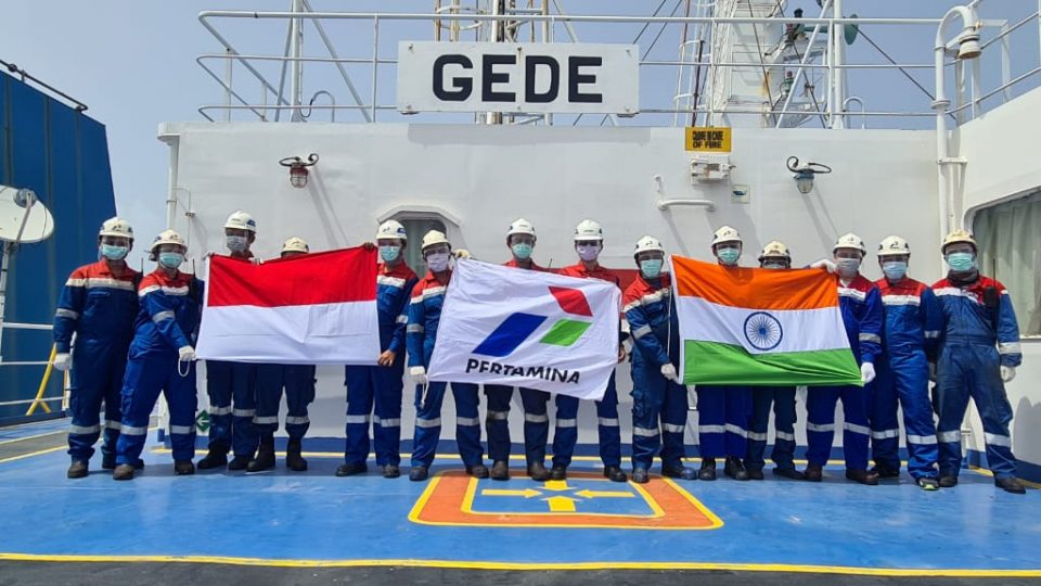 Kapal MT Gede Pertamina International Shipping Loading Perdana di India