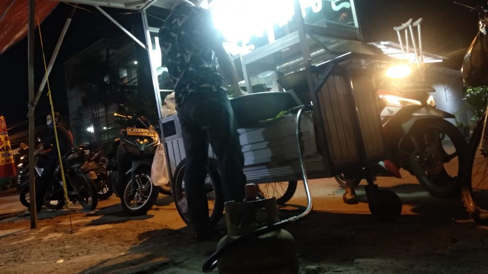 Bergulat Lawan Pandemi dengan Tahu Bakso dan Tempe Mendoan