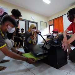 Pertagas Gelar Pelatihan Sablon Komunitas Tuli Gresik
