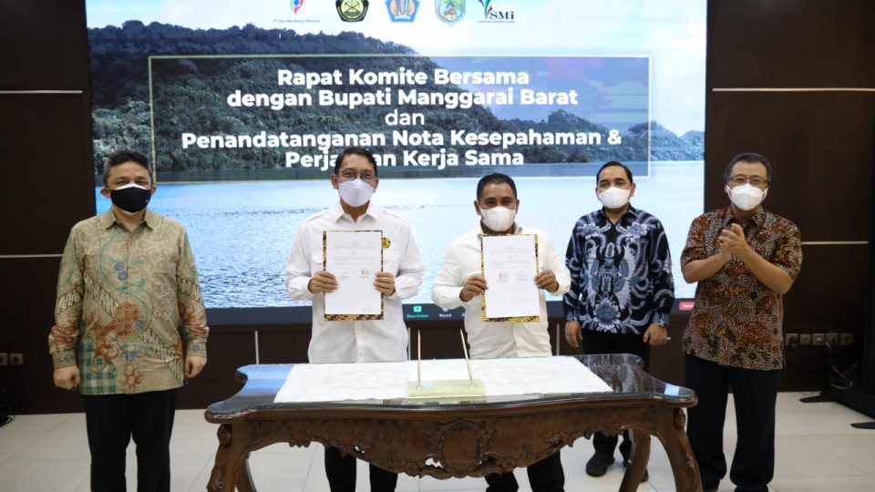 Komite Bersama dan Pemkab Manggarai Barat Teken MoU Pengembangan Panas Bumi