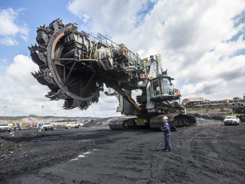 Transparansi dan Keberlanjutan Diakui, PTBA Raih Penghargaan Bergengsi