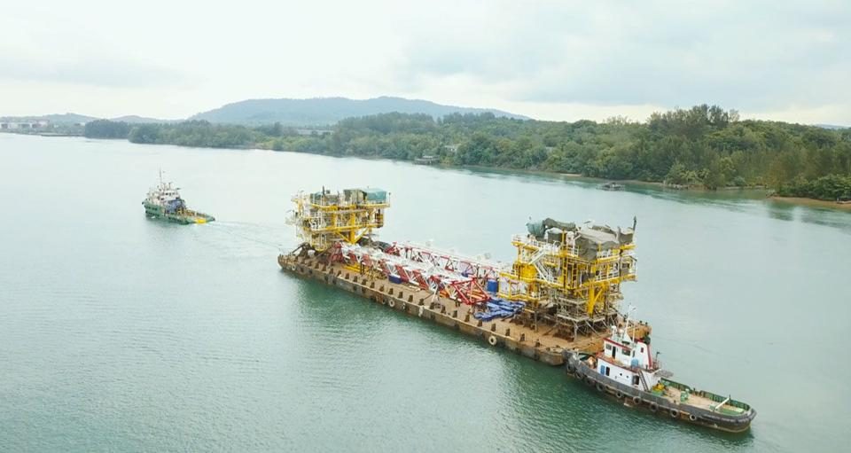 Pertamina Hulu Mahakam Layarkan Anjungan Lepas Pantai WPN4 dan WPS3 Proyek JSN